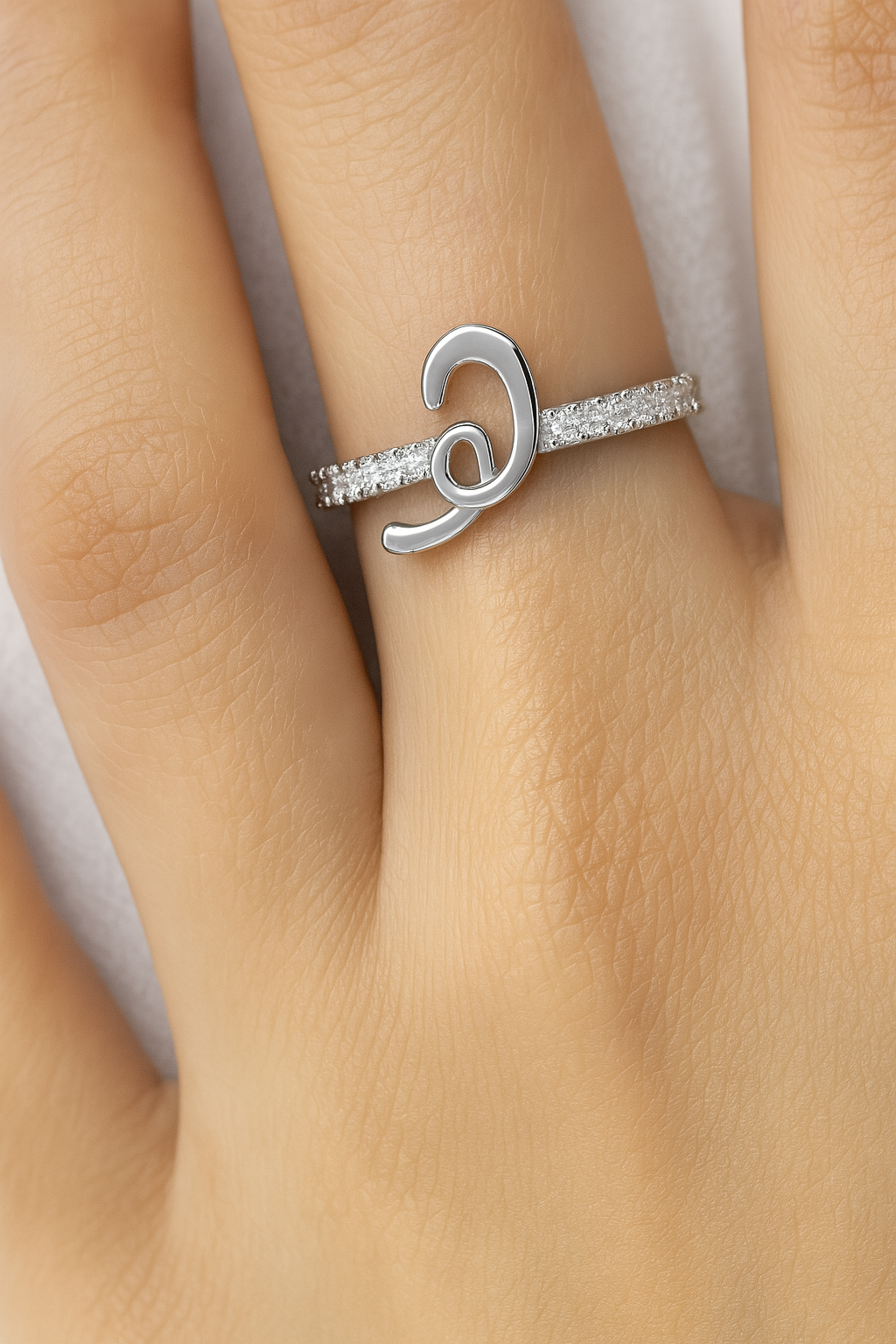 حرفك، هويتك” – “Your letter, your identity ring