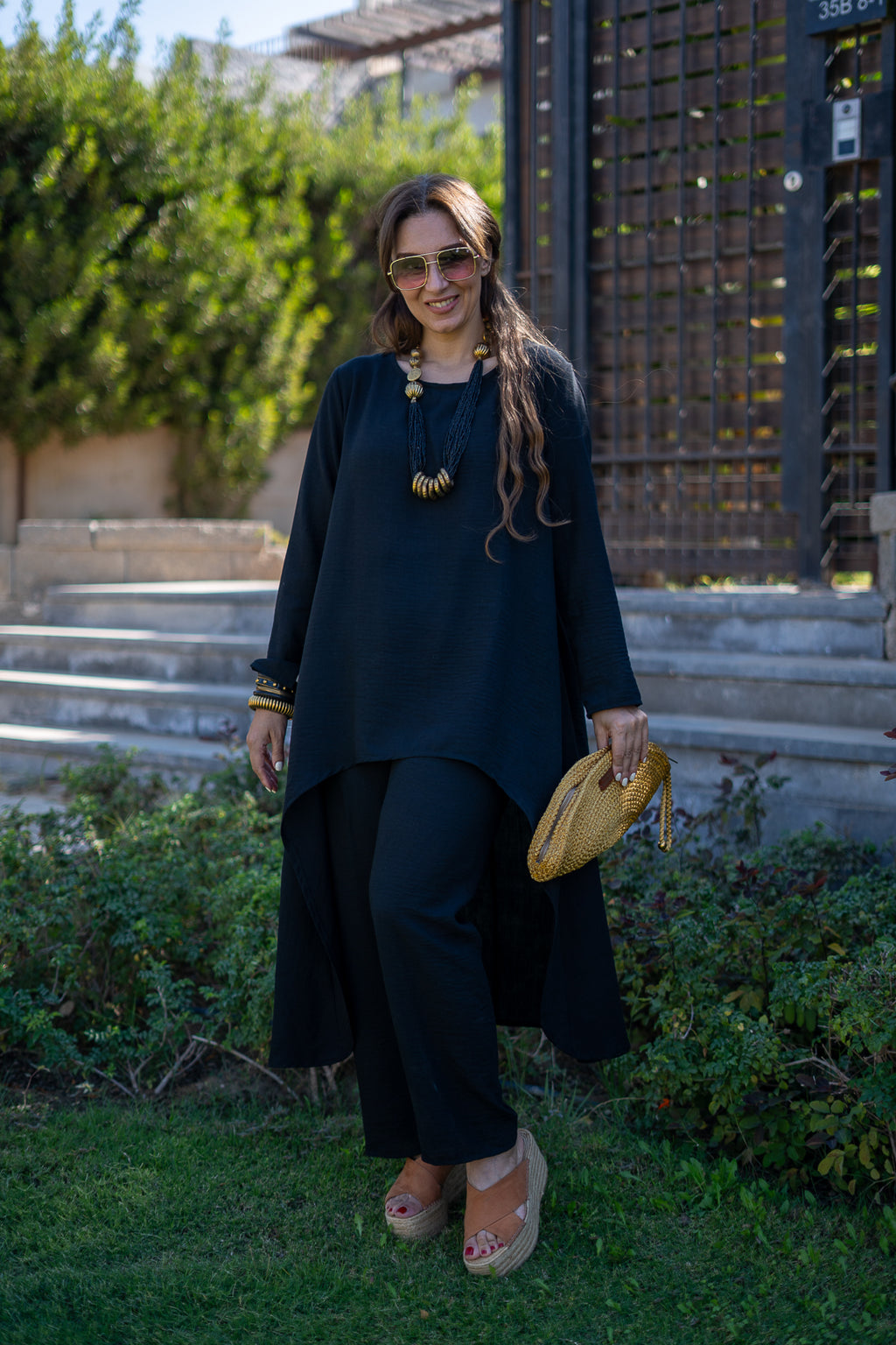 Black Breeze Linen Ensemble