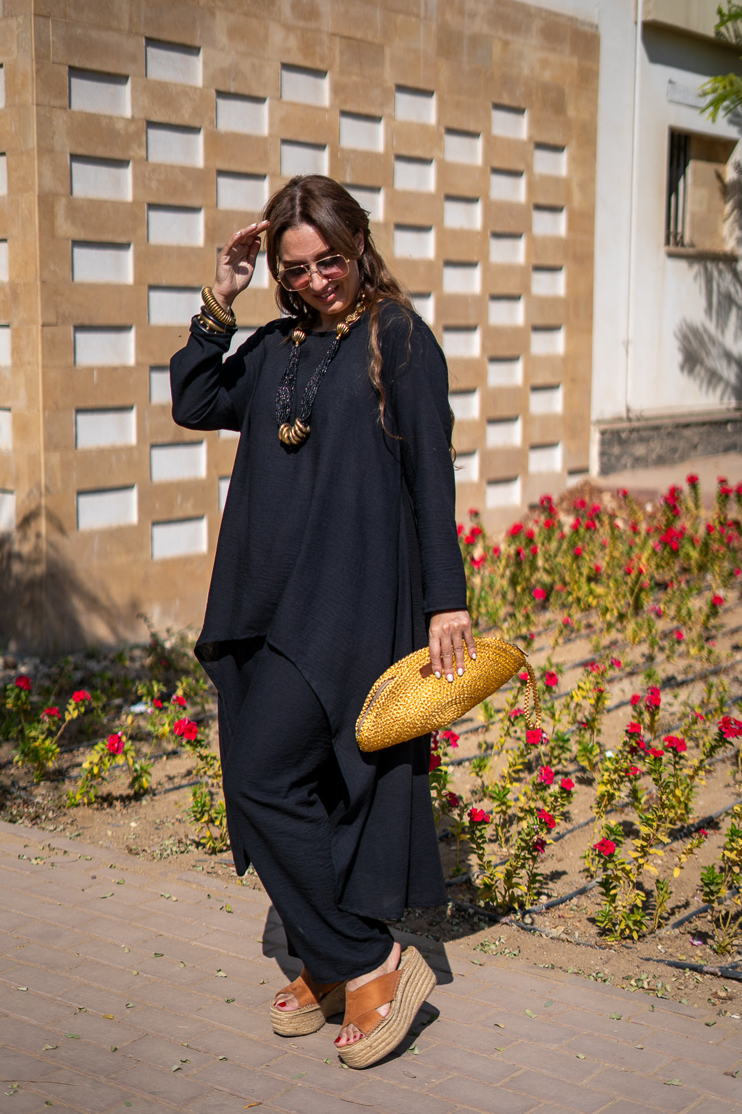 Black Breeze Linen Ensemble